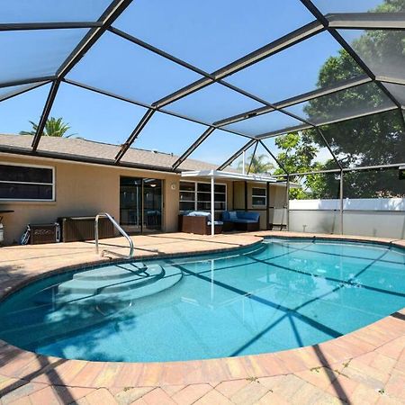 Cozy, Fido-Friendly Pool Home Just 4 Miles To The Beach! Венис Экстерьер фото