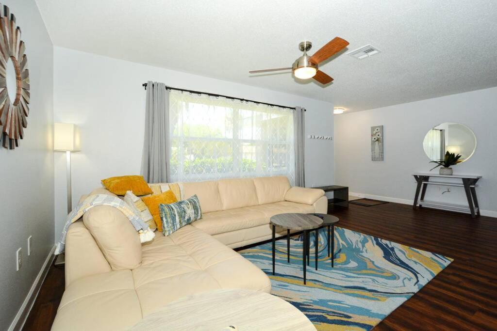 Cozy, Fido-Friendly Pool Home Just 4 Miles To The Beach! Венис Экстерьер фото