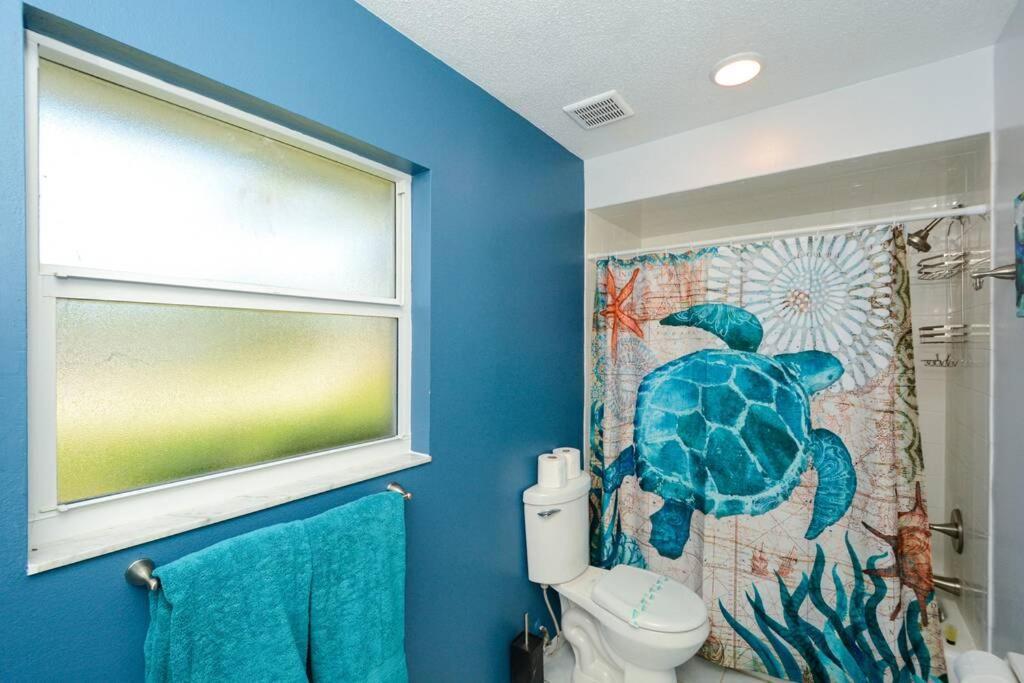 Cozy, Fido-Friendly Pool Home Just 4 Miles To The Beach! Венис Экстерьер фото